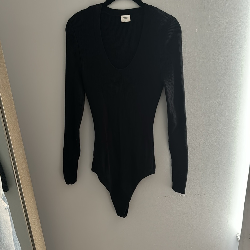 Donating 6/1/26 Abercrombie & Fitch Long-Sleeve Sweater Bodysuit size Large